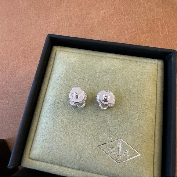 Van Cleef and Arpels Sweet Alhambra Earstuds Turquoise - Picture 5 of 10